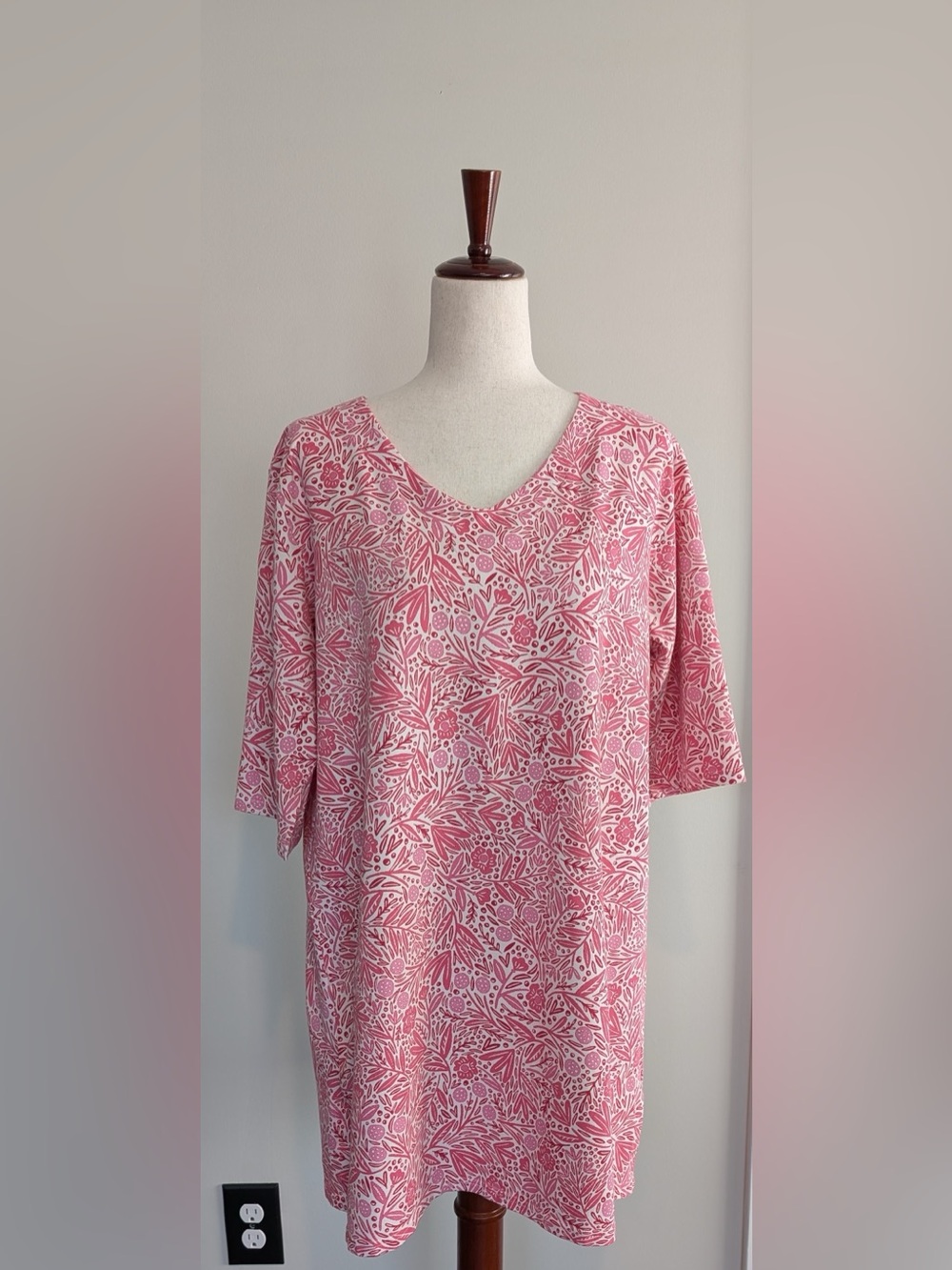 RipSkirt Hawaii Sleep Shirt Floral V-Neck Bamboo Cotton Pink White Size XL/XXL
